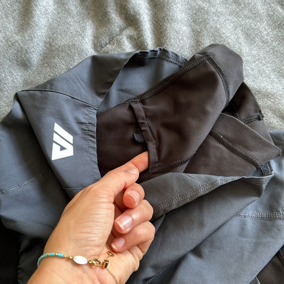 Wolaco Grand 2-In-1 Running Shorts - Picture 4 of 5